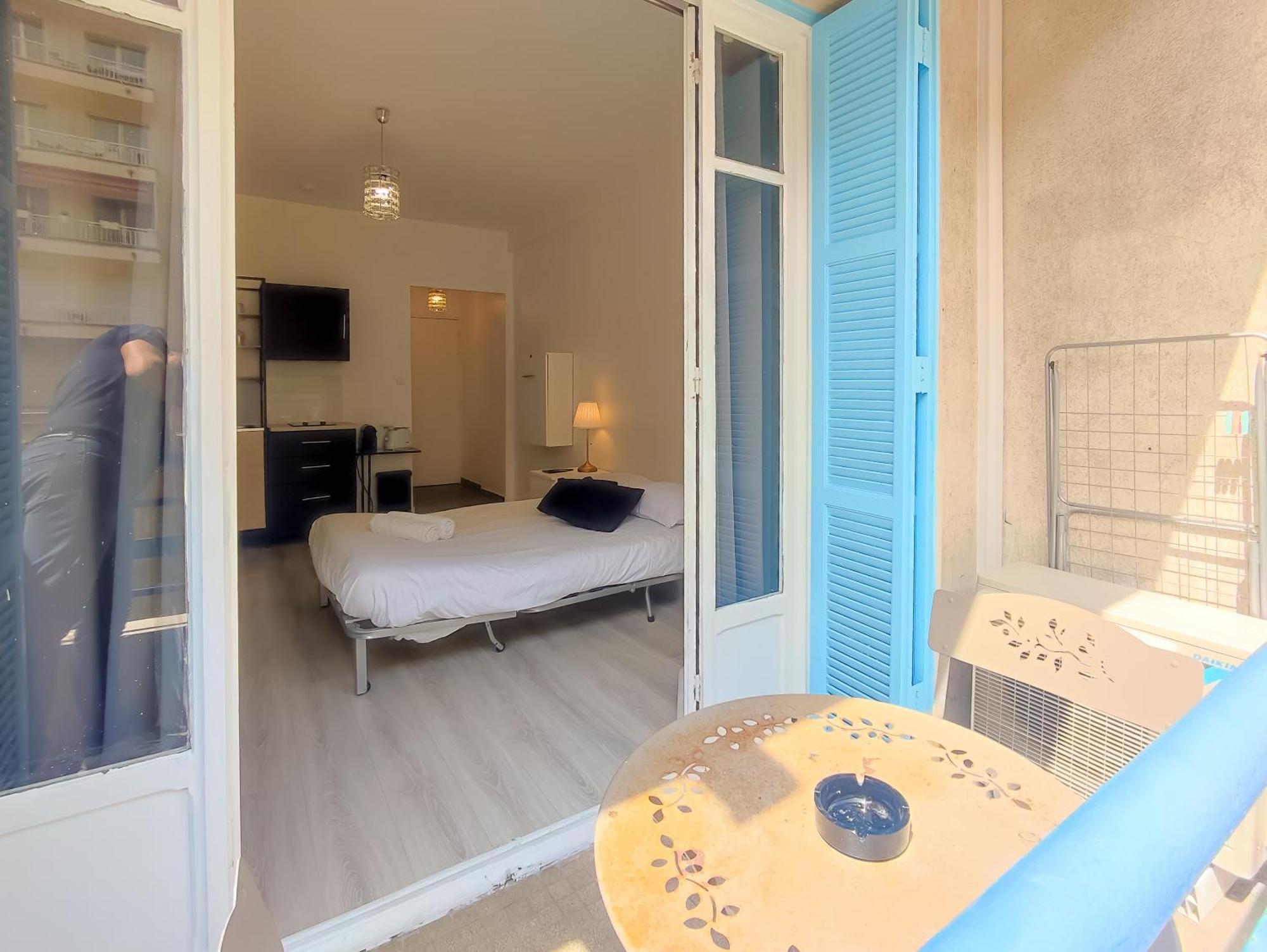 Appartamento Stella Monte 3 A/c Wifi 2 Pers Nizza